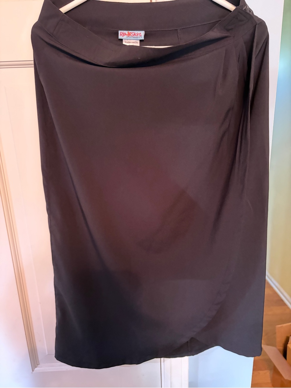 Ripskirt Hawaii Women's Black Midi Skirt.